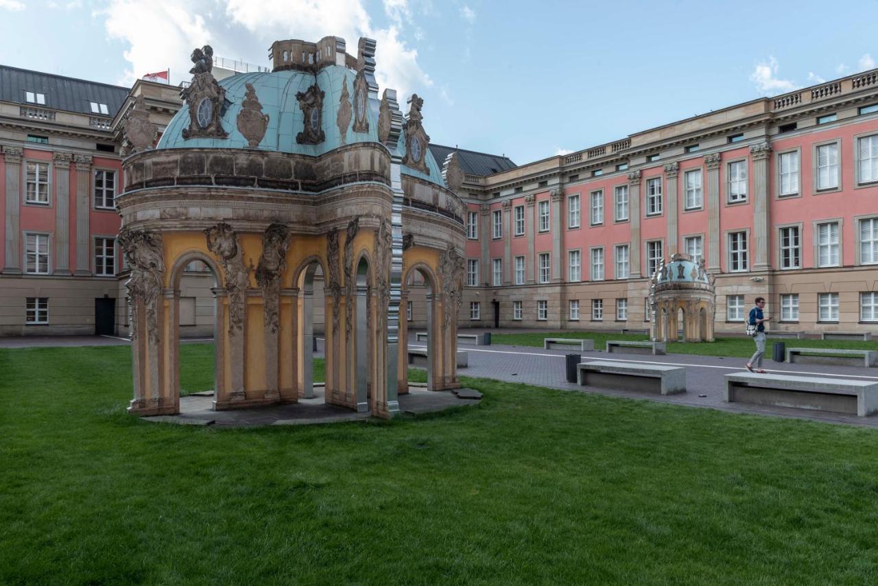 Studio Apartment Im Palais Fleur Blanche Potsdam Dış mekan fotoğraf